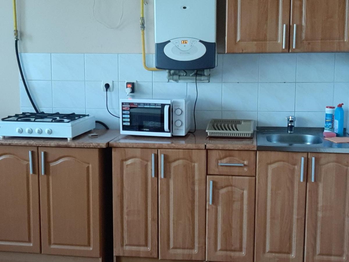 Apartment On Lermontova 35A Мукачеве Екстериор снимка