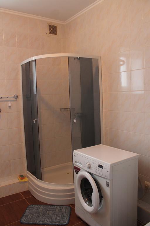 Apartment On Lermontova 35A Мукачеве Екстериор снимка